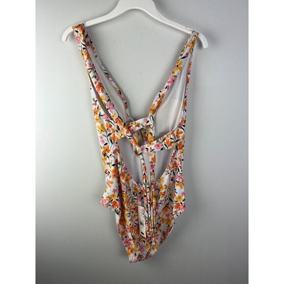 Jessica Simpson Summer Dreaming One-Piece Swimsuit in Sunset Beach Vacation - Picture 4 of 9